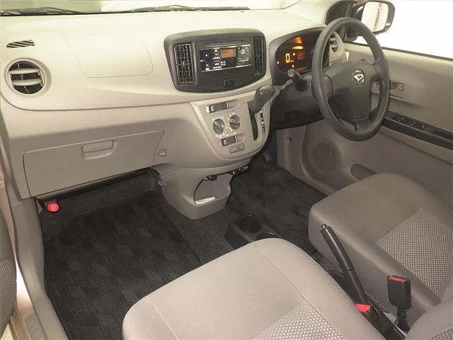 Daihatsu Mira e:S  с аукциона в Японии
