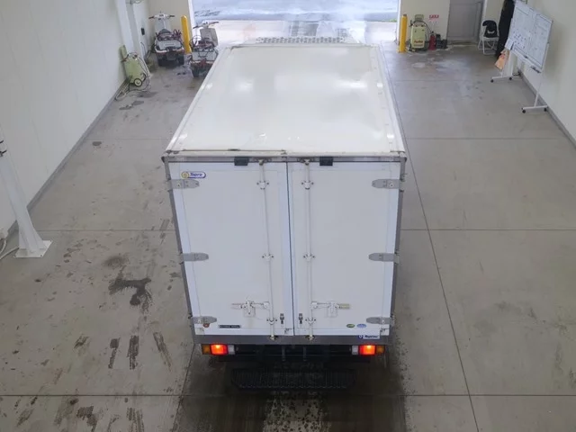 Isuzu Elf  с аукциона в Японии