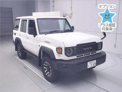 Toyota LAND CRUISER 70