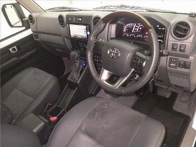 Toyota LAND CRUISER 70