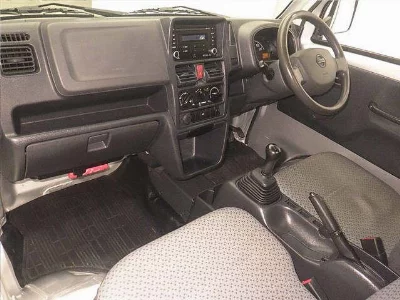 NISSAN NT100 CLIPPER