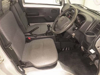 NISSAN NT100 CLIPPER