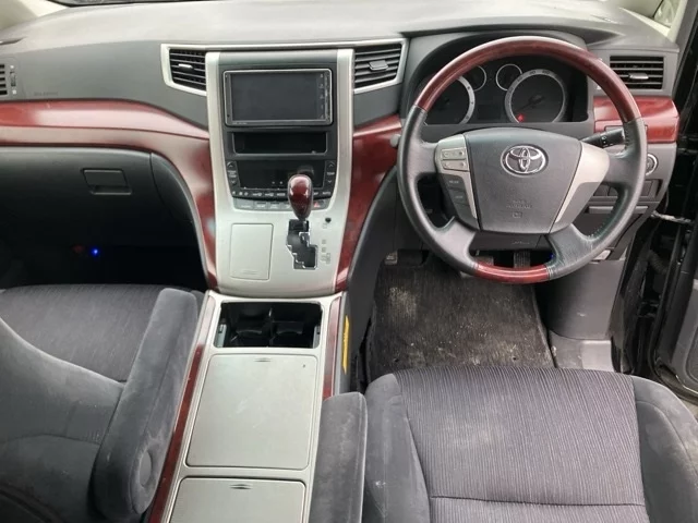 Toyota Vellfire  с аукциона в Японии