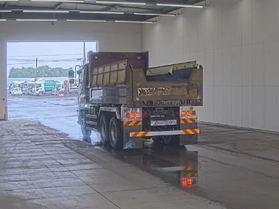ISUZU GIGA
