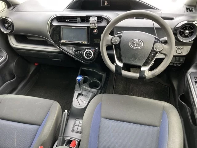 Toyota Aqua  с аукциона в Японии