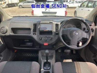 Nissan AD