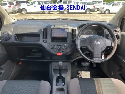 Nissan AD