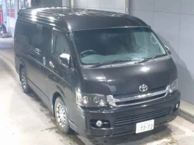 Toyota HiAce Van