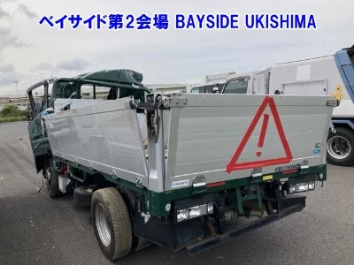 MITSUBISHI CANTER