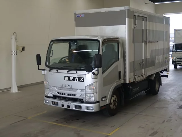 Isuzu Elf  с аукциона в Японии
