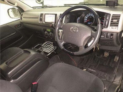 TOYOTA HIACE