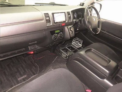 TOYOTA HIACE