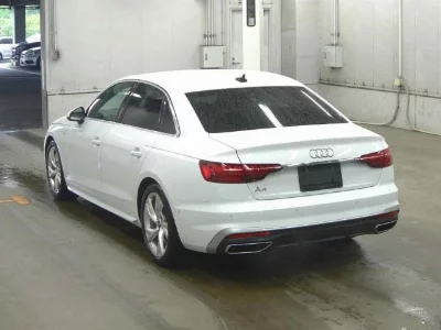 AUDI A4 AVANTE
