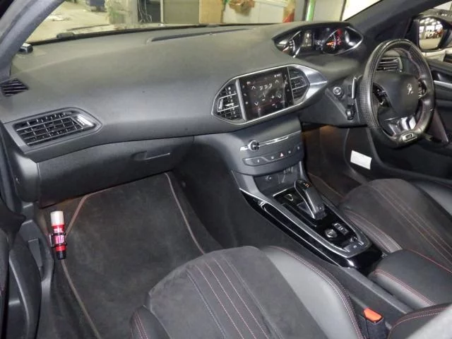 Peugeot 308  с аукциона в Японии