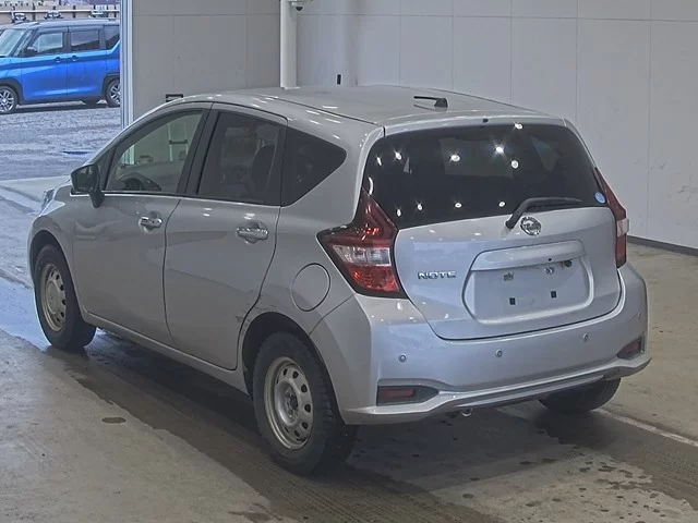 Nissan Note  с аукциона в Японии