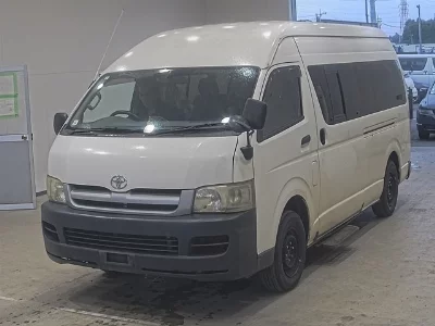 Toyota HiAce Commuter