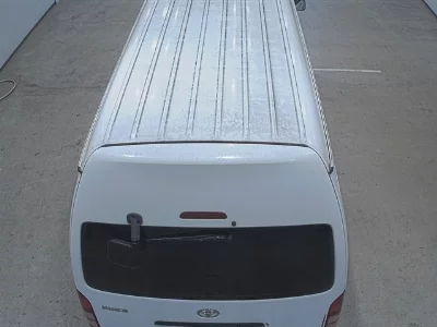 Toyota HiAce Commuter