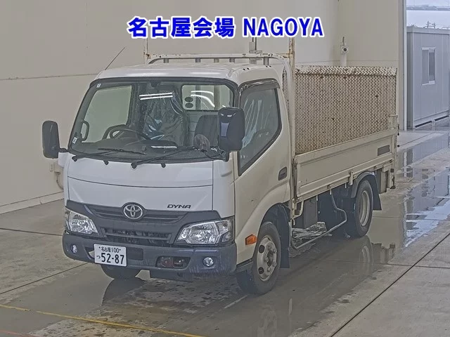 Toyota Dyna  с аукциона в Японии