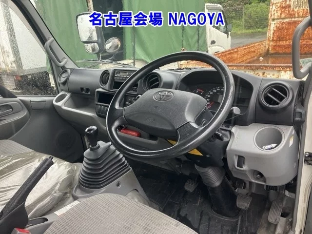Toyota Dyna  с аукциона в Японии