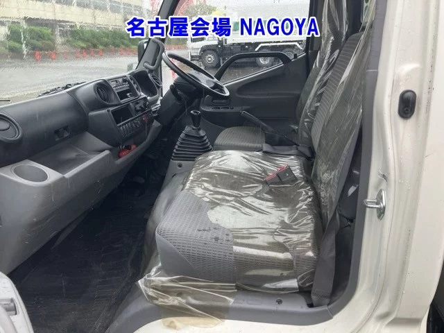 Toyota Dyna  с аукциона в Японии