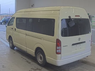 Toyota HiAce Commuter