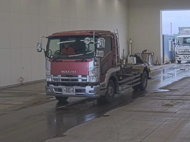 Isuzu Forward  с аукциона в Японии