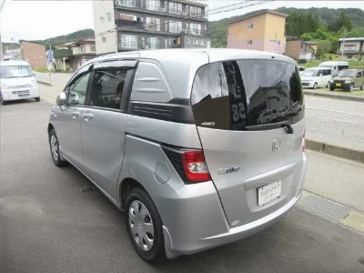 Honda Freed Spike