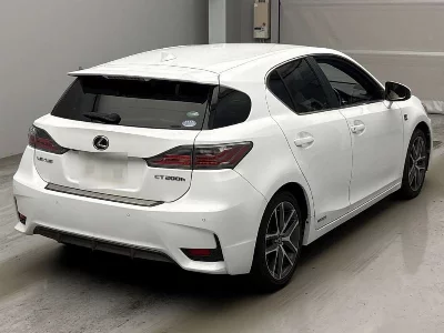 Lexus CT200h