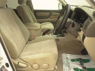Toyota LAND CRUISER 100