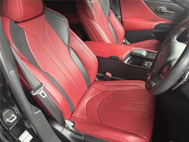 Lexus ES300h  с аукциона в Японии
