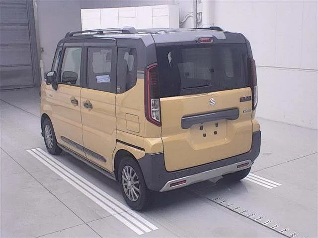 Suzuki Spacia Gear  с аукциона в Японии
