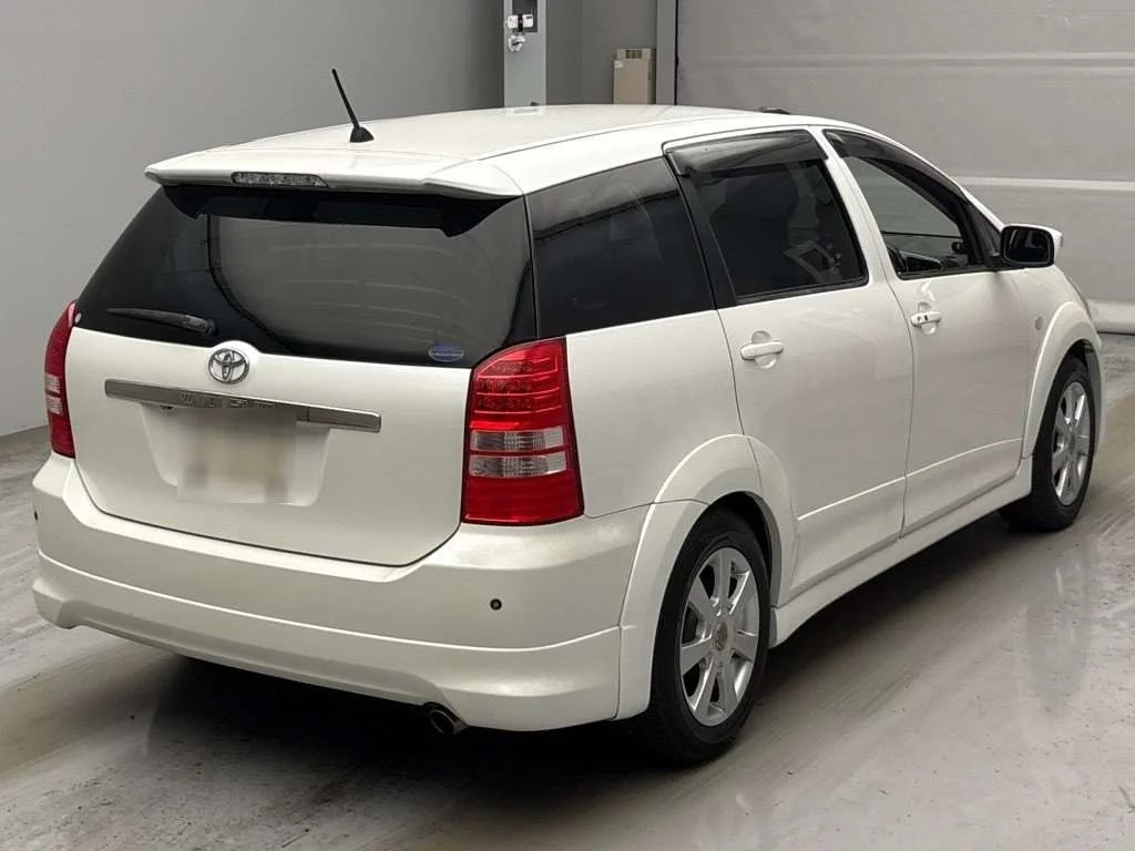 Toyota Wish  с аукциона в Японии