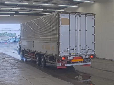 Hino Dolphin