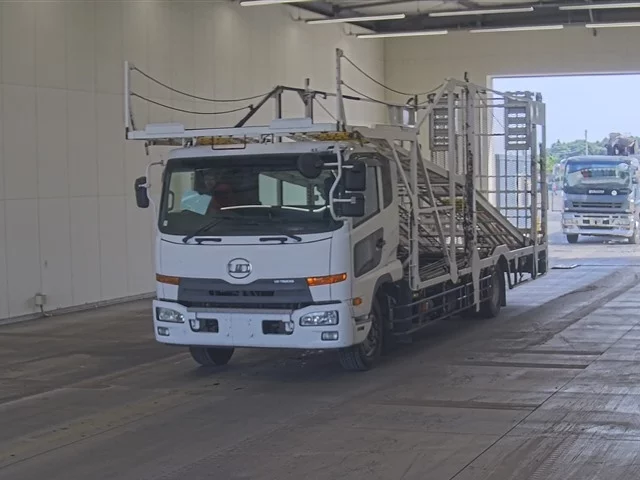 Nissan UD  с аукциона в Японии