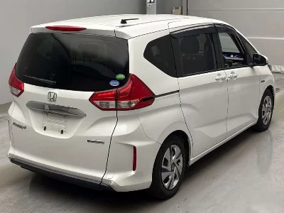 HONDA FREED + HYBRID