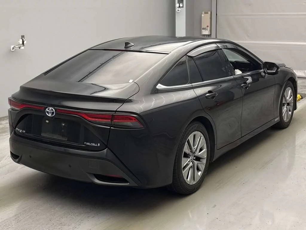Toyota Mirai  с аукциона в Японии