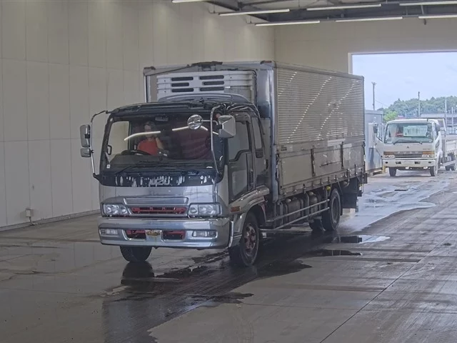 Isuzu Forward  с аукциона в Японии