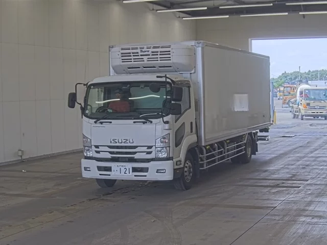Isuzu Forward  с аукциона в Японии