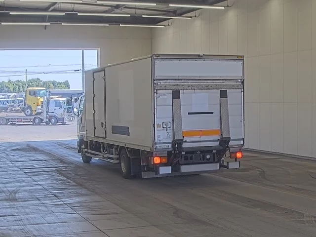 Mitsubishi Fuso Fighter  с аукциона в Японии