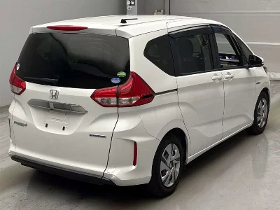 HONDA FREED + HYBRID