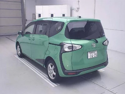 Toyota Sienta