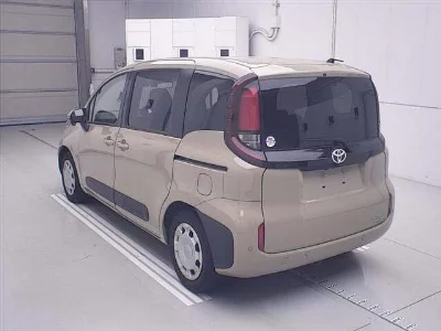 Toyota Sienta