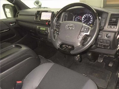 TOYOTA HIACE