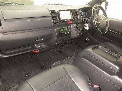 TOYOTA HIACE