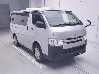TOYOTA REGIUS ACE