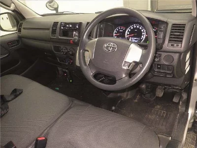 TOYOTA REGIUS ACE