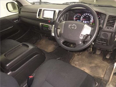 TOYOTA HIACE