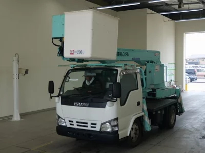 Isuzu Elf