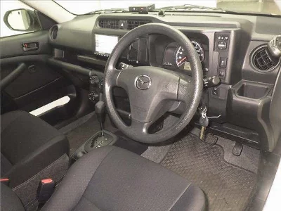 MAZDA FAMILIA