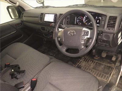 TOYOTA HIACE